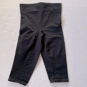 Kerrits Black Slender Rider Capri seamless compression L/XL